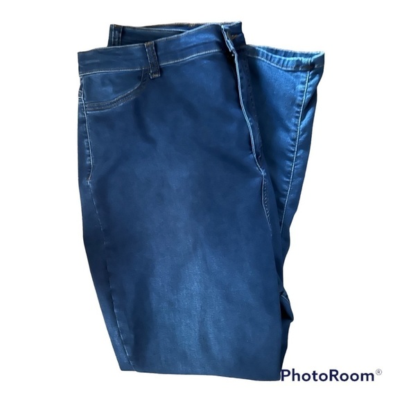 Boohoo Plus Size Butt Shaper High Stretch Skinny Jeans- NWT - Picture 6 of 10